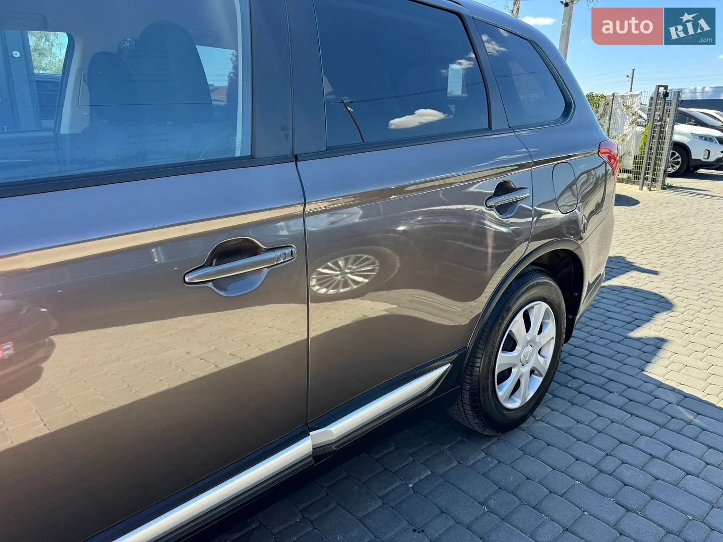 2023 Mitsubishi Outlander - мініатюра 13