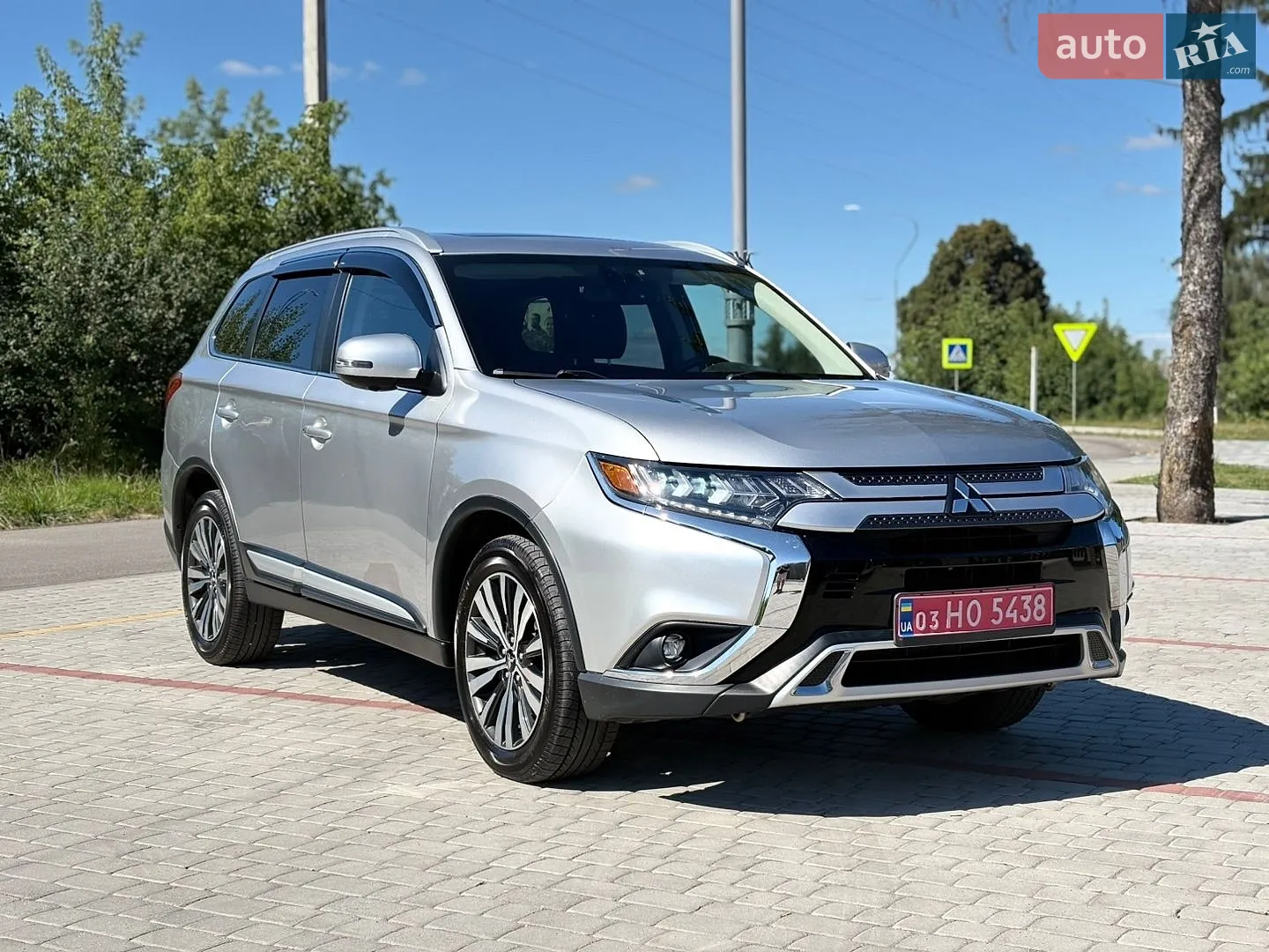2019 Mitsubishi Outlander - мініатюра 8