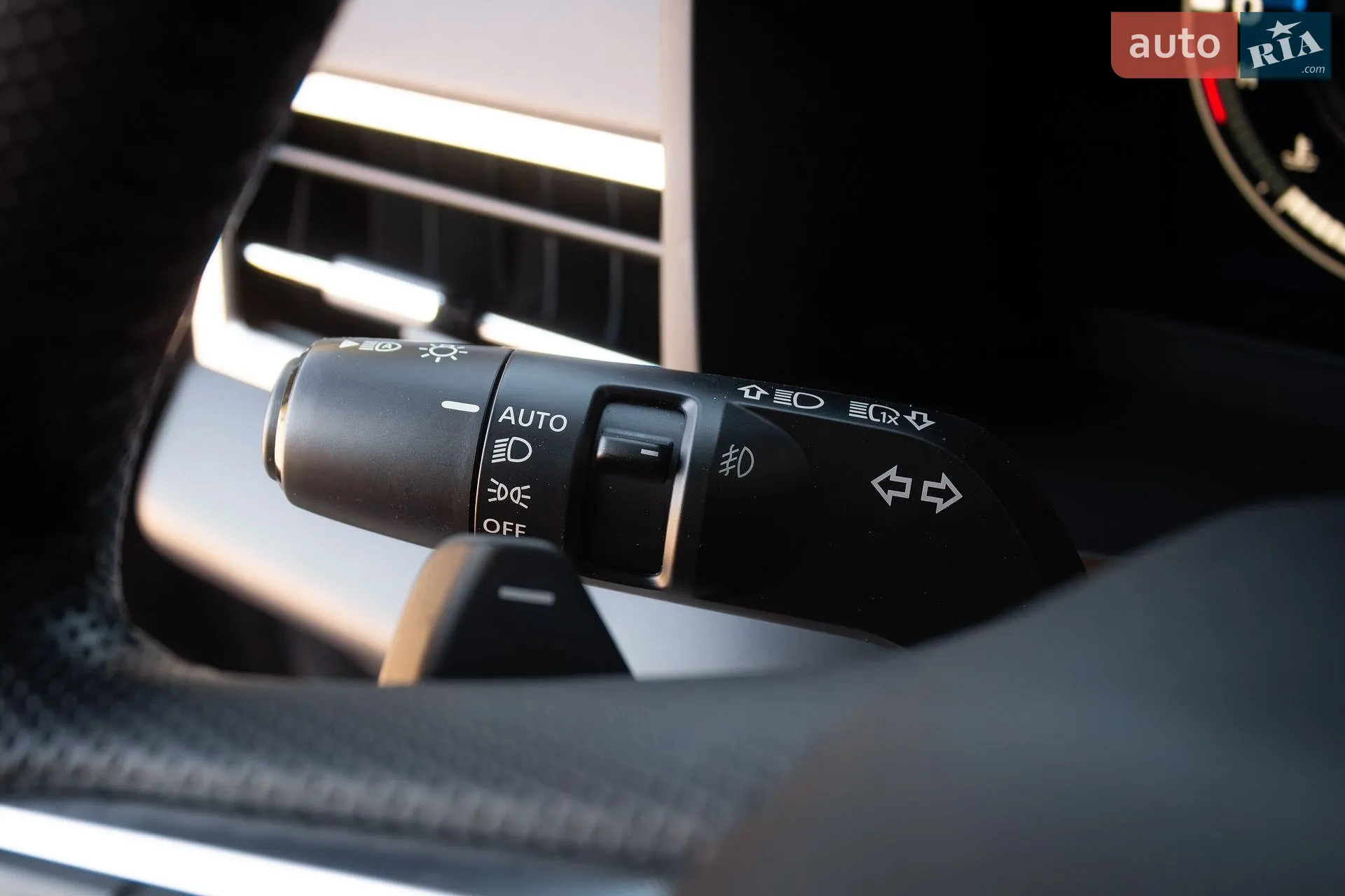 2021 Mitsubishi Outlander - мініатюра 16