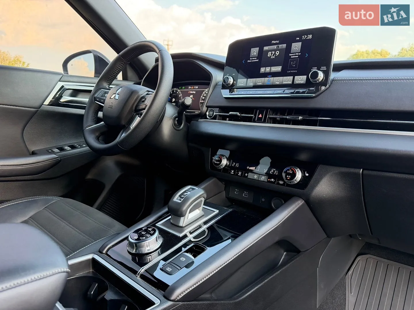 2023 Mitsubishi Outlander - мініатюра 92
