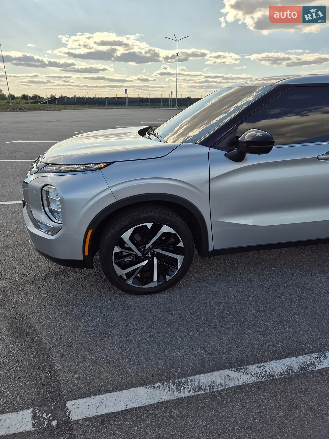 2022 Mitsubishi Outlander - мініатюра 8
