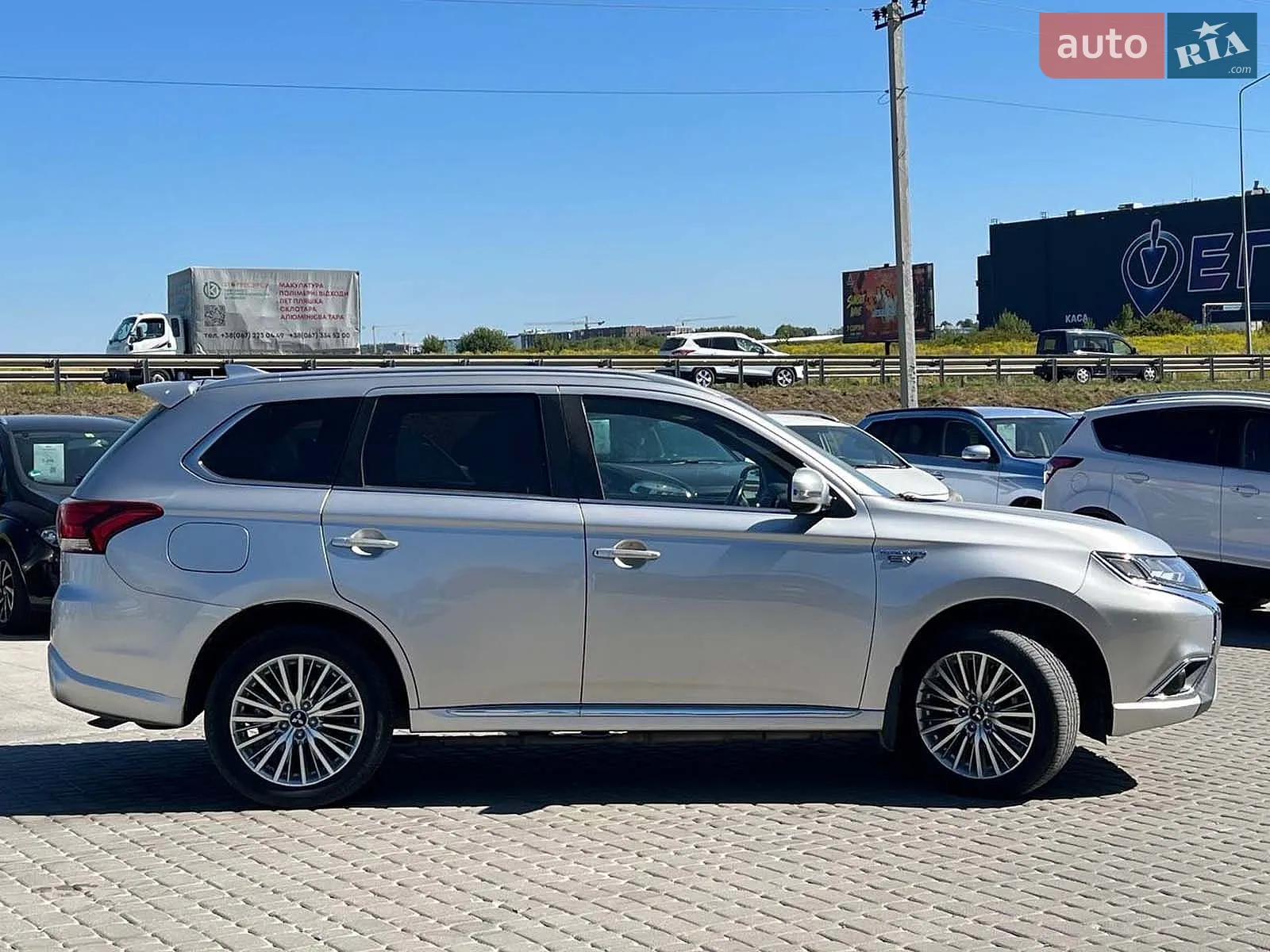 2019 Mitsubishi Outlander - мініатюра 10