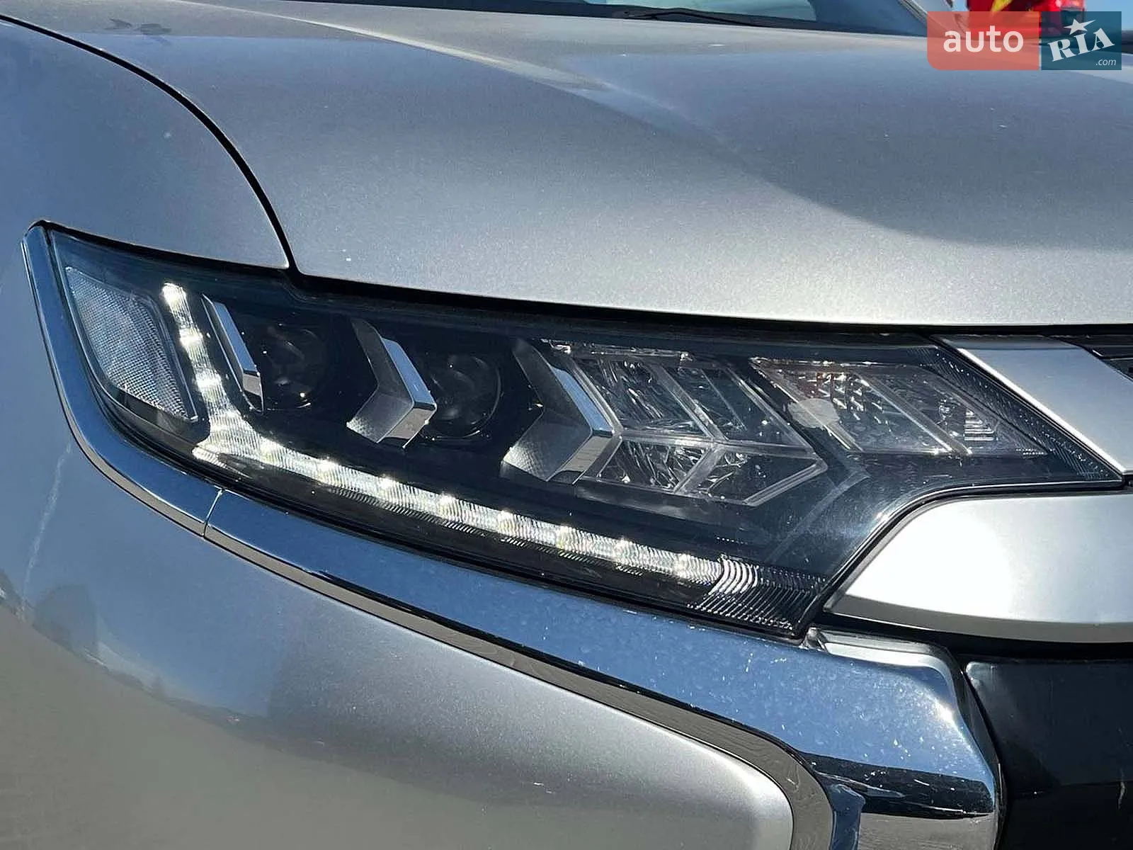 2019 Mitsubishi Outlander - мініатюра 13