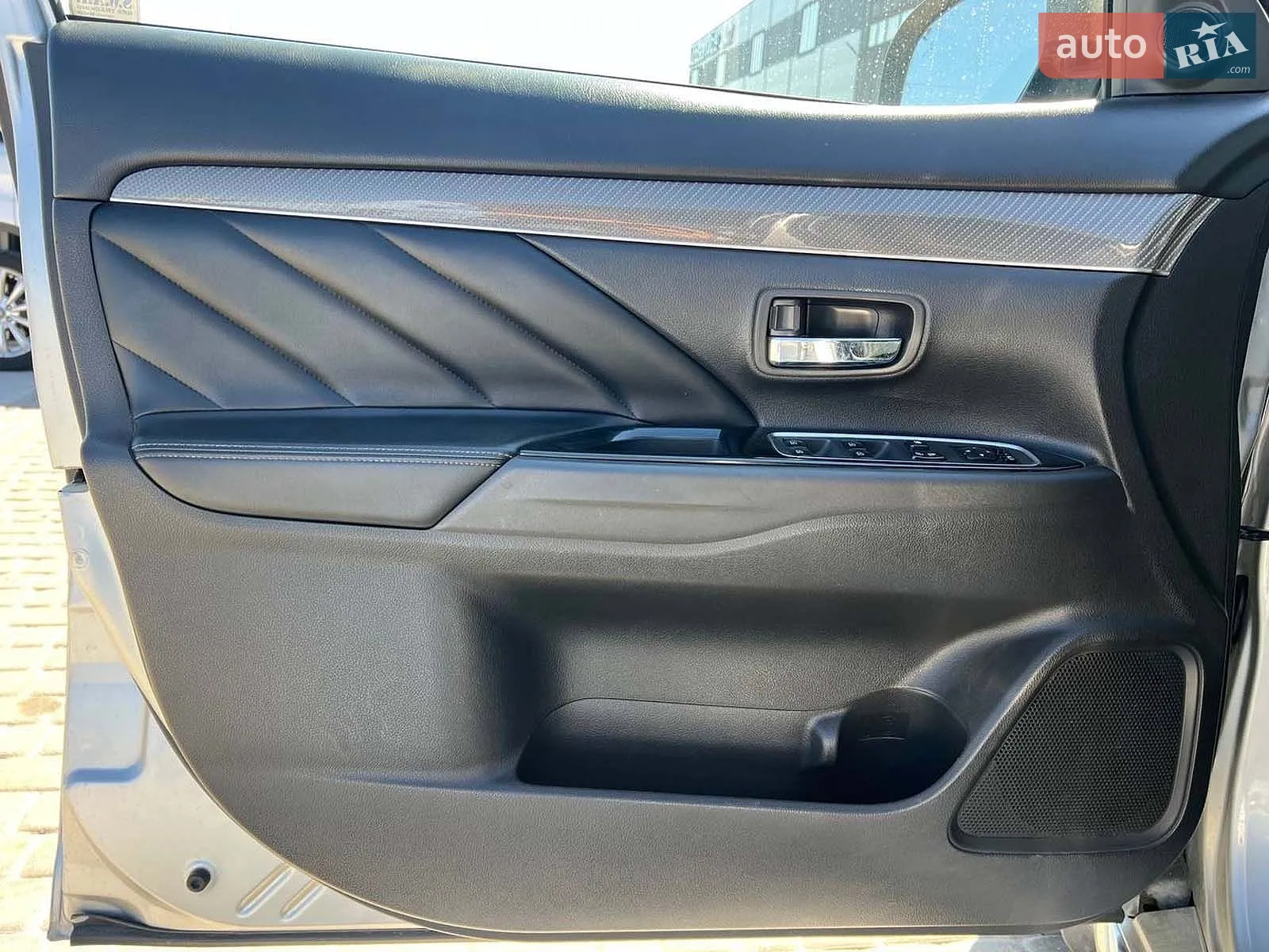 2019 Mitsubishi Outlander - мініатюра 19