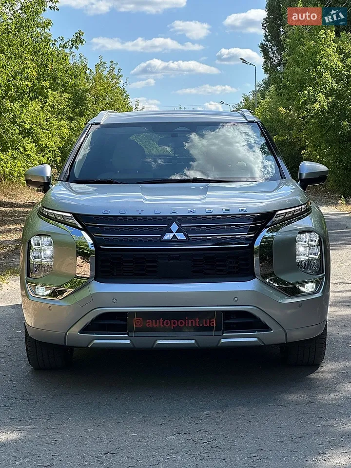 2024 Mitsubishi Outlander - мініатюра 16