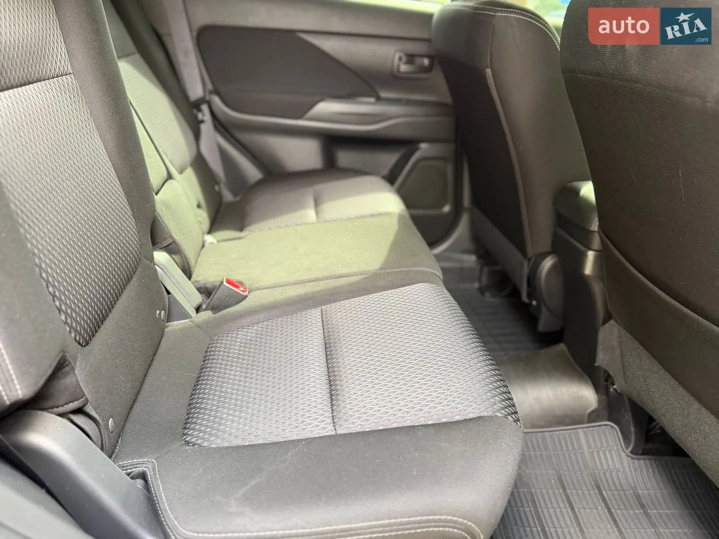 2017 Mitsubishi Outlander - мініатюра 11