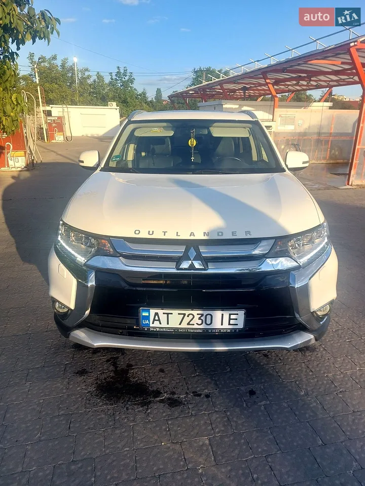 2015 Mitsubishi Outlander - мініатюра 13