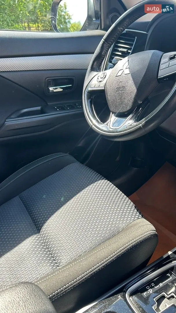 2018 Mitsubishi Outlander - мініатюра 4
