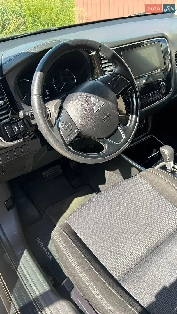 2018 Mitsubishi Outlander - мініатюра 8