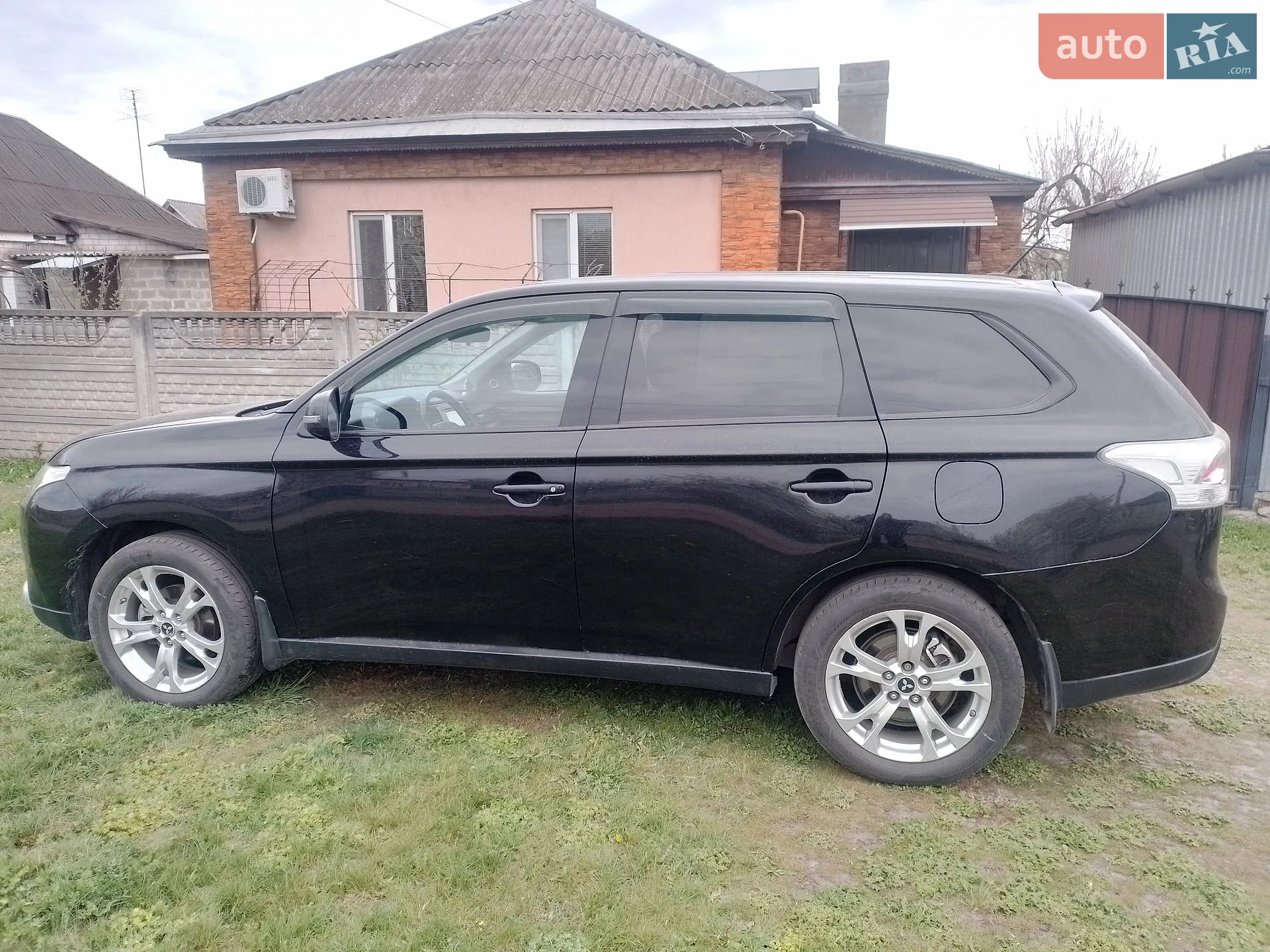 2013 Mitsubishi Outlander - мініатюра 10