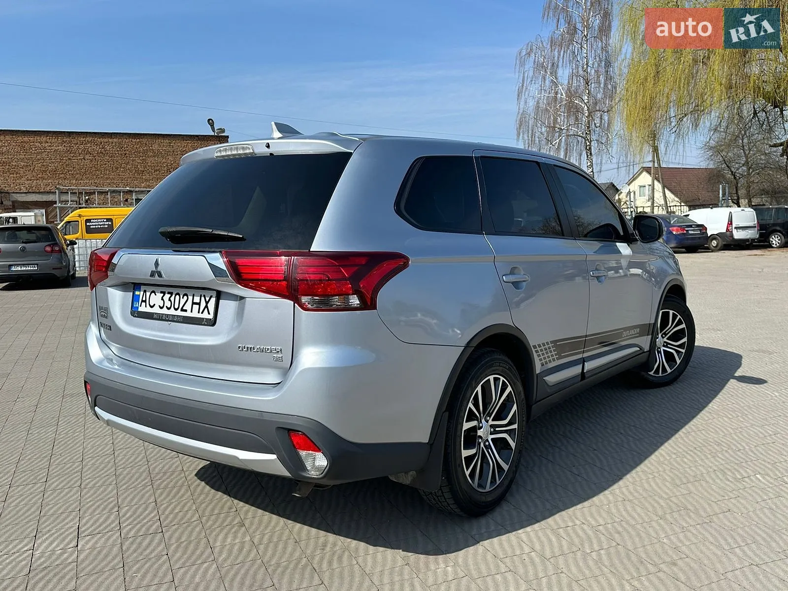 2017 Mitsubishi Outlander - мініатюра 3