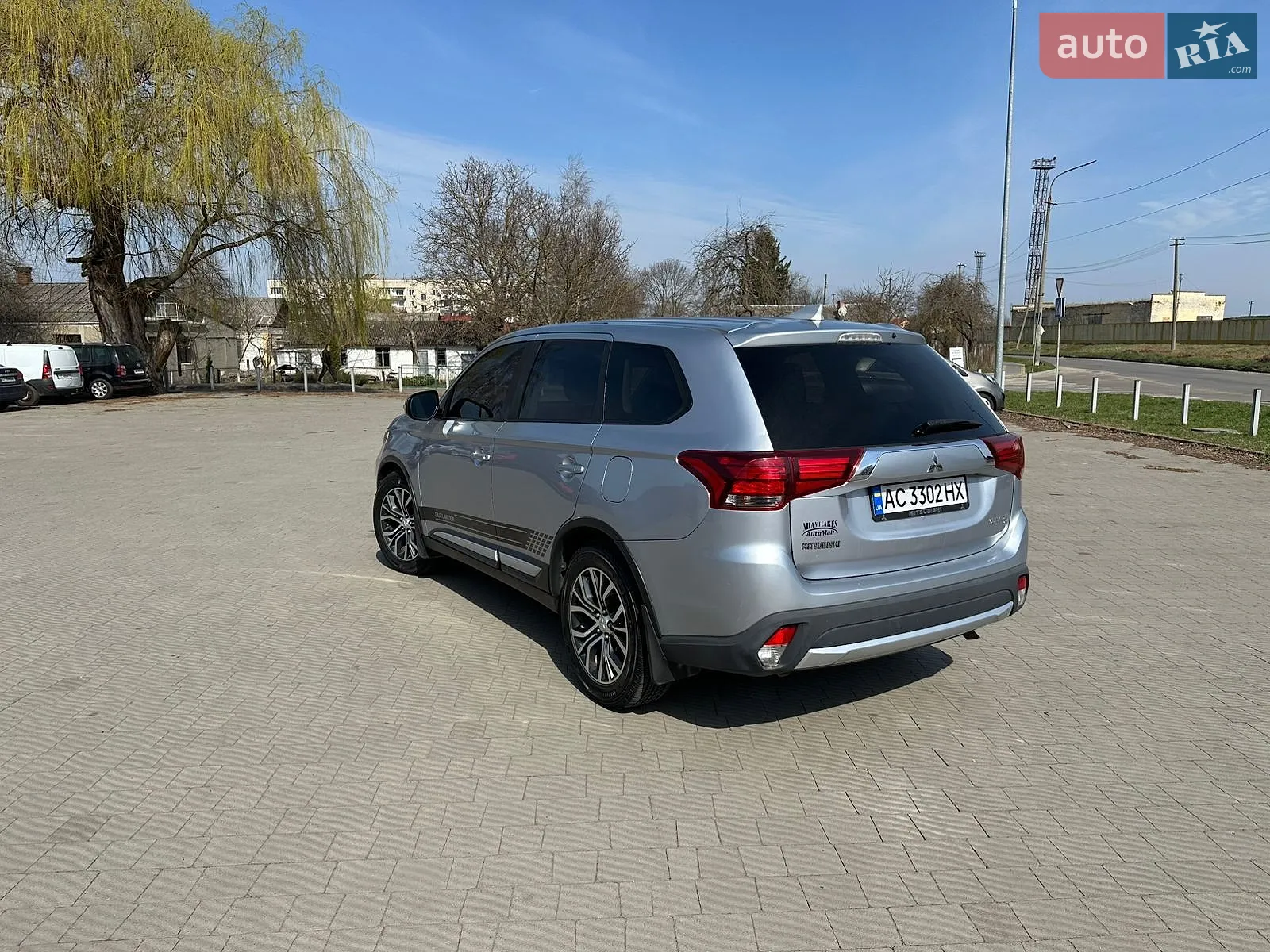 2017 Mitsubishi Outlander - мініатюра 13