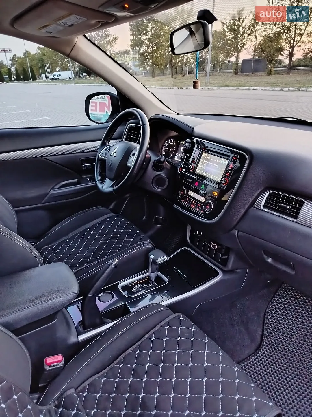 2016 Mitsubishi Outlander - мініатюра 30