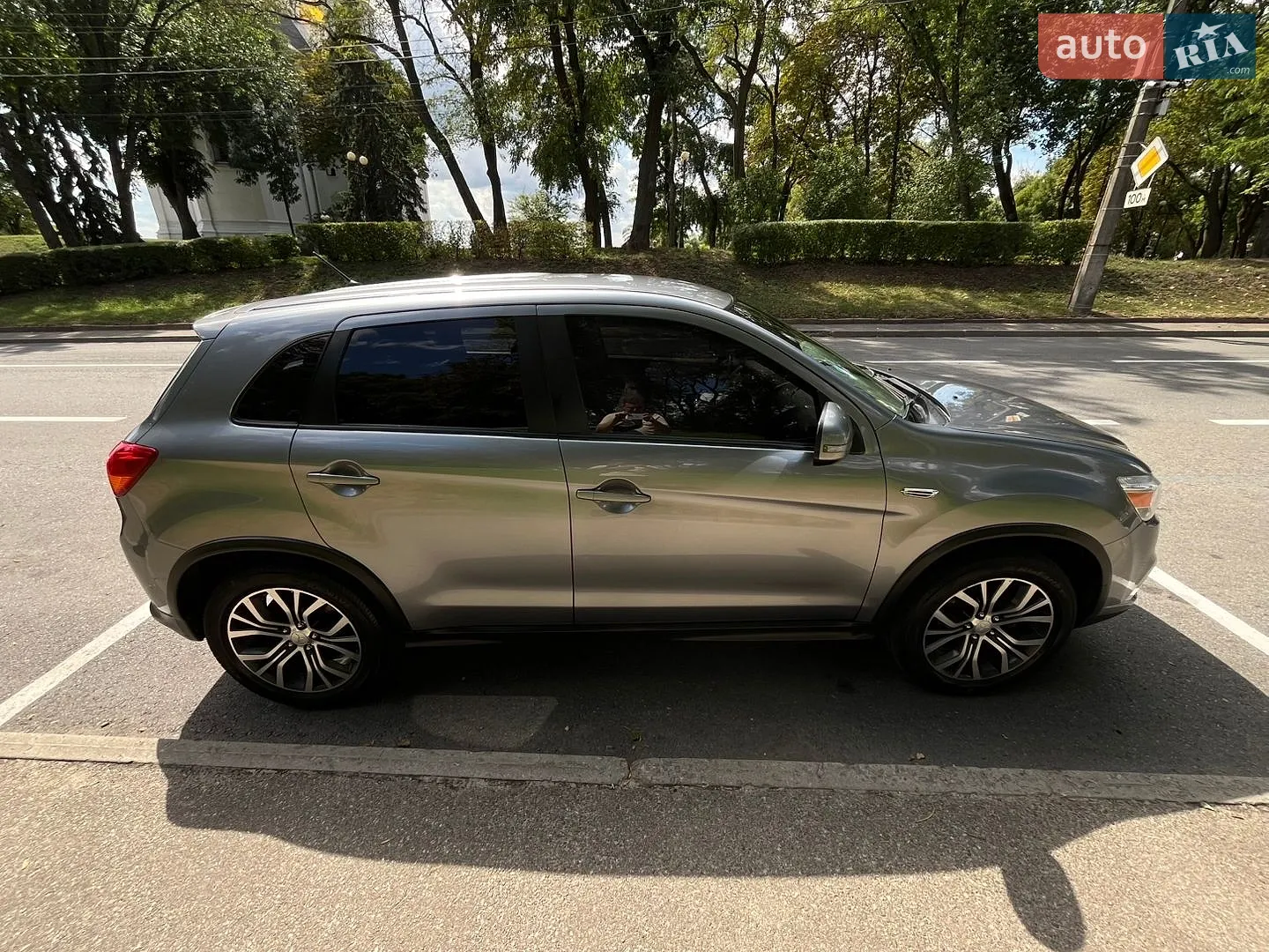 2016 Mitsubishi Outlander - мініатюра 2
