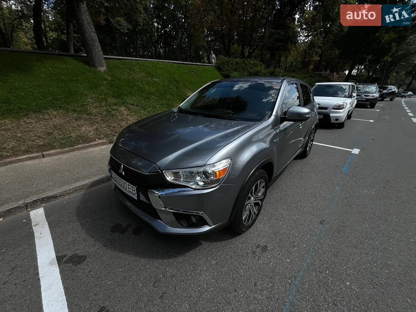 2016 Mitsubishi Outlander - фото 1