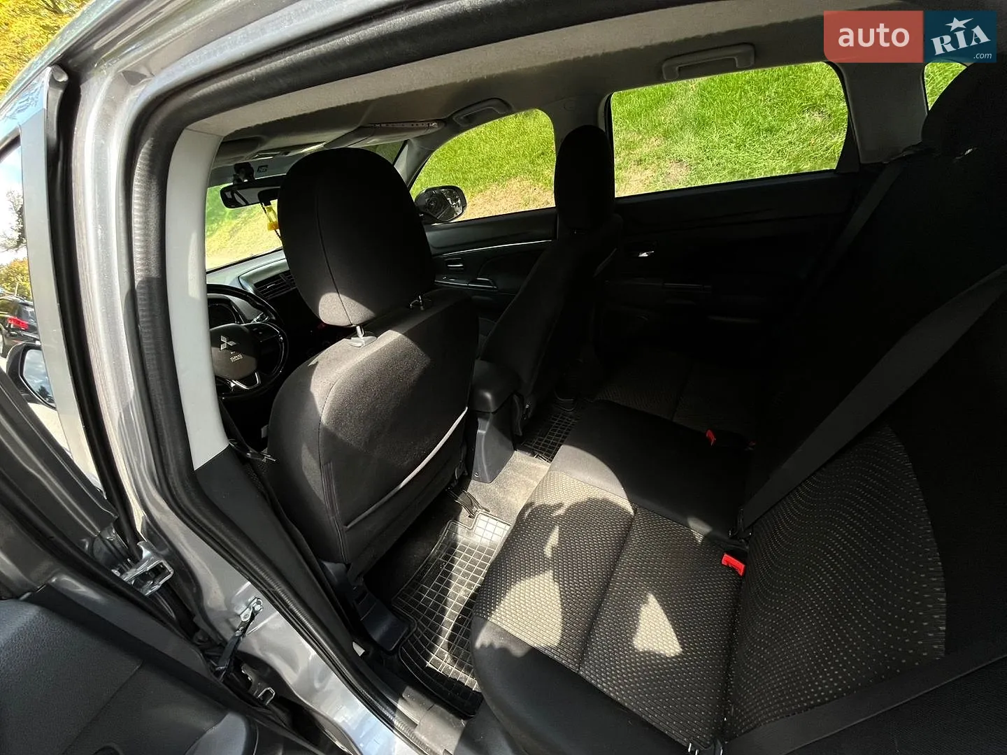 2016 Mitsubishi Outlander - мініатюра 14