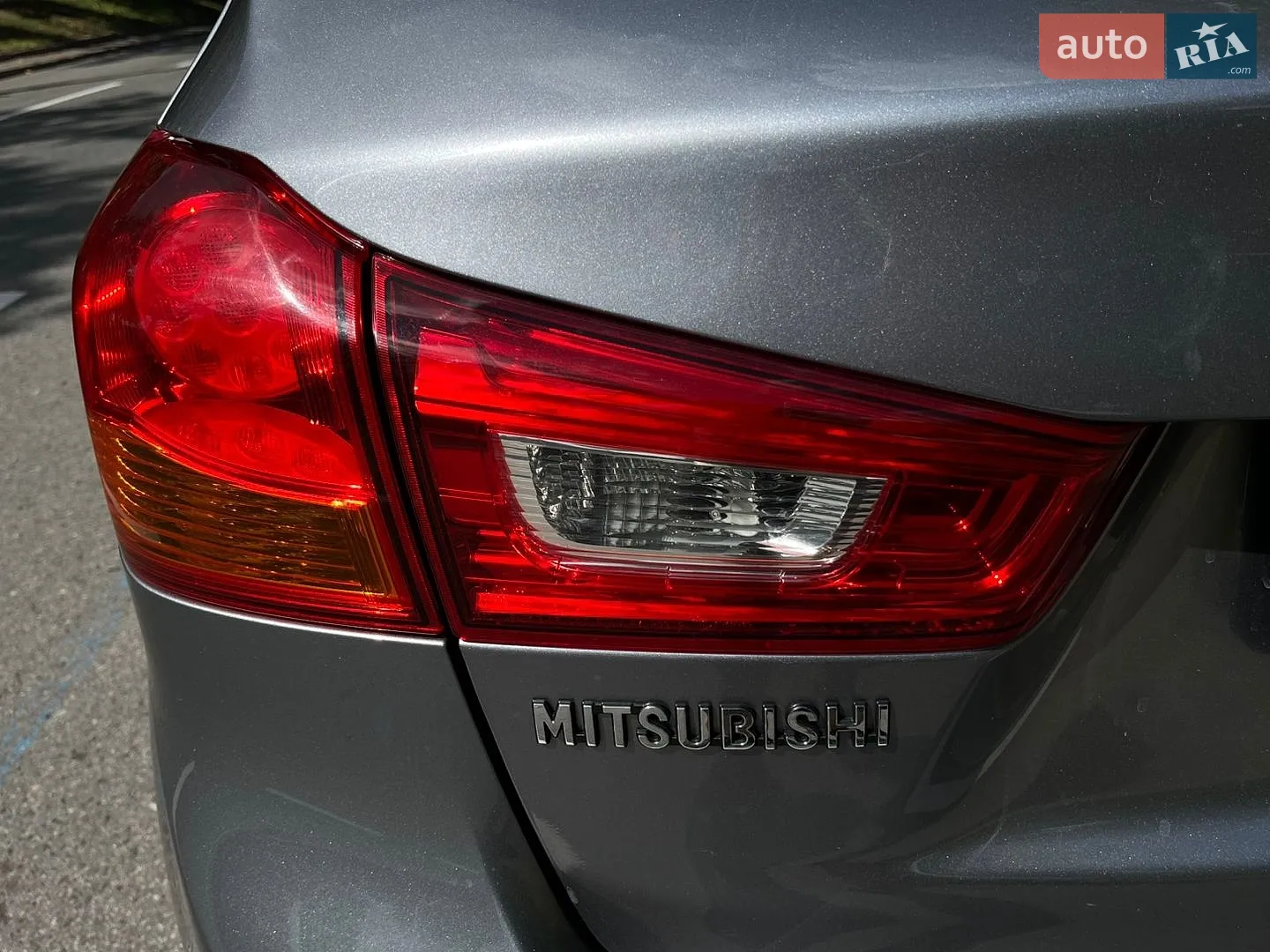 2016 Mitsubishi Outlander - мініатюра 16