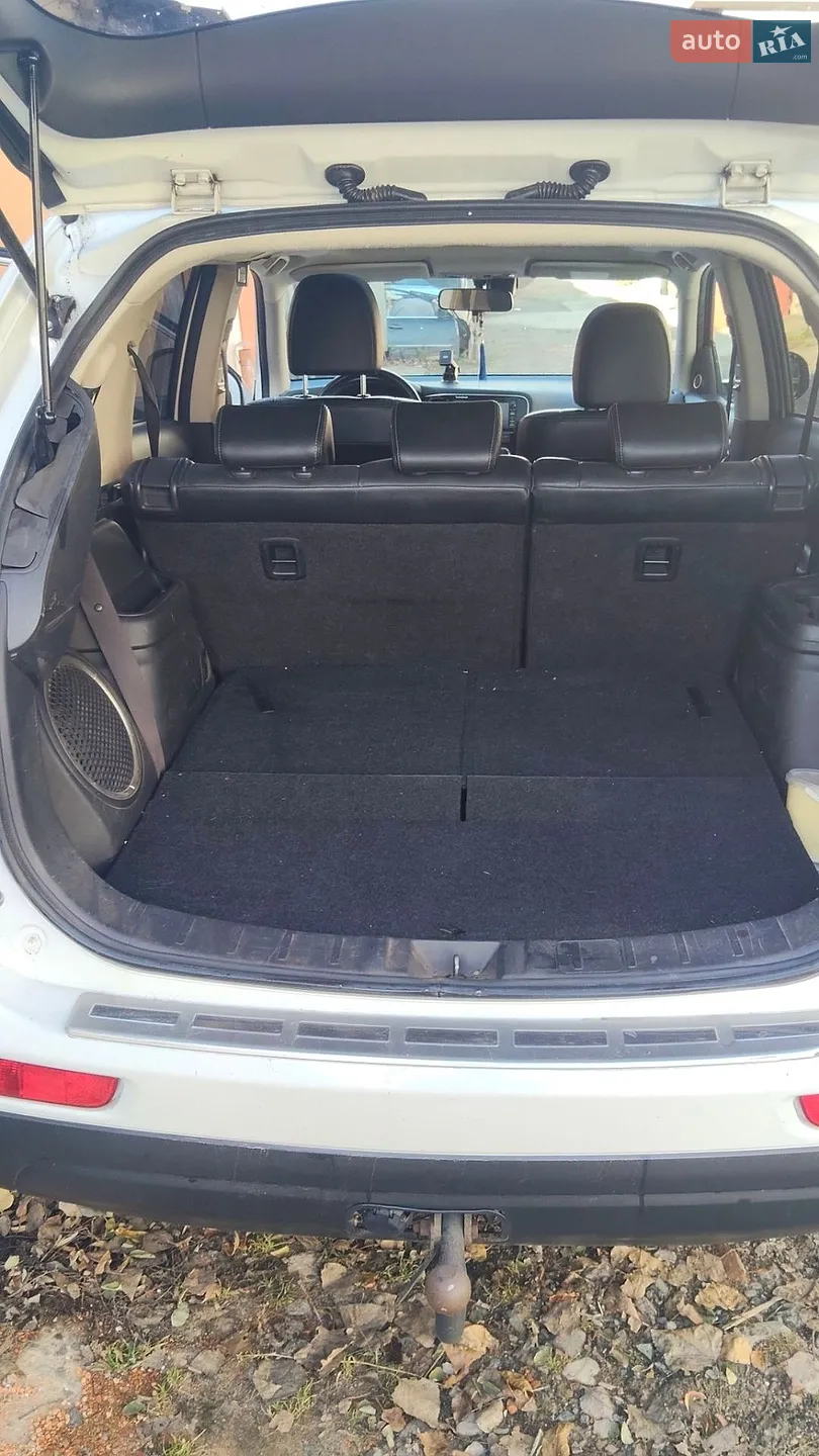 2012 Mitsubishi Outlander - мініатюра 7