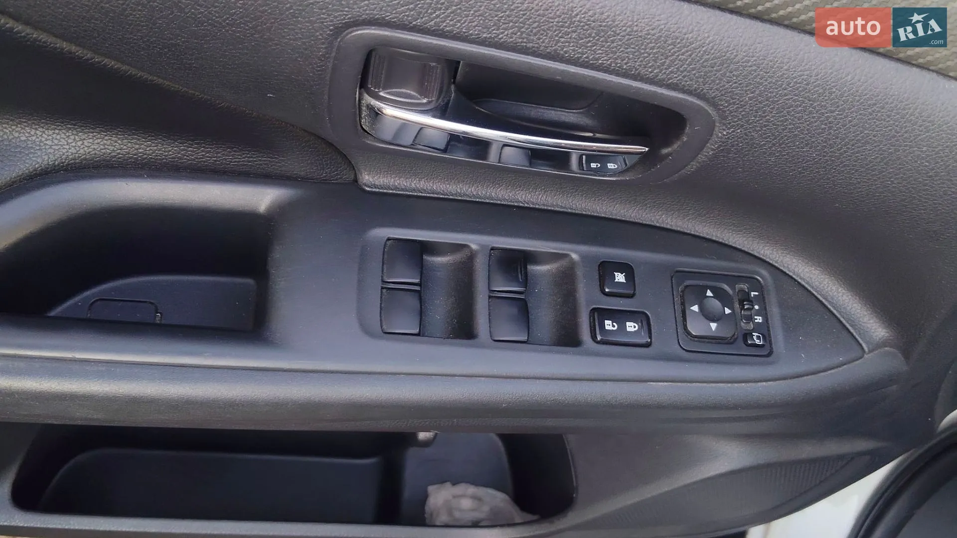 2012 Mitsubishi Outlander - мініатюра 2
