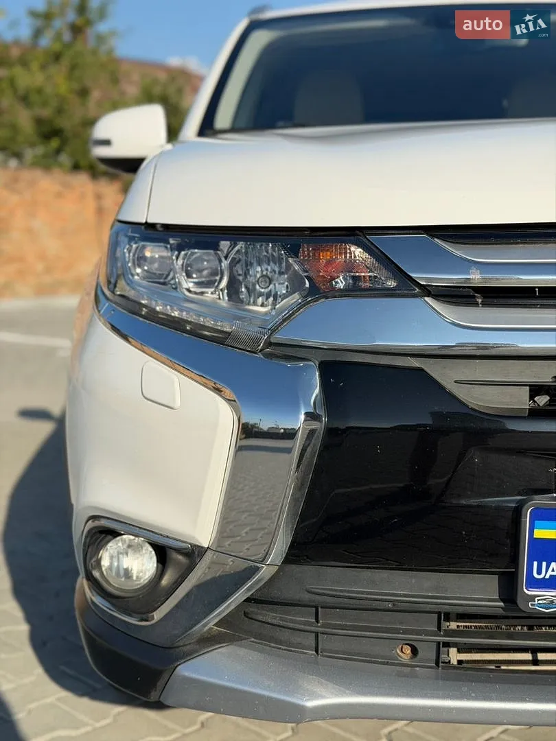 2016 Mitsubishi Outlander - мініатюра 11