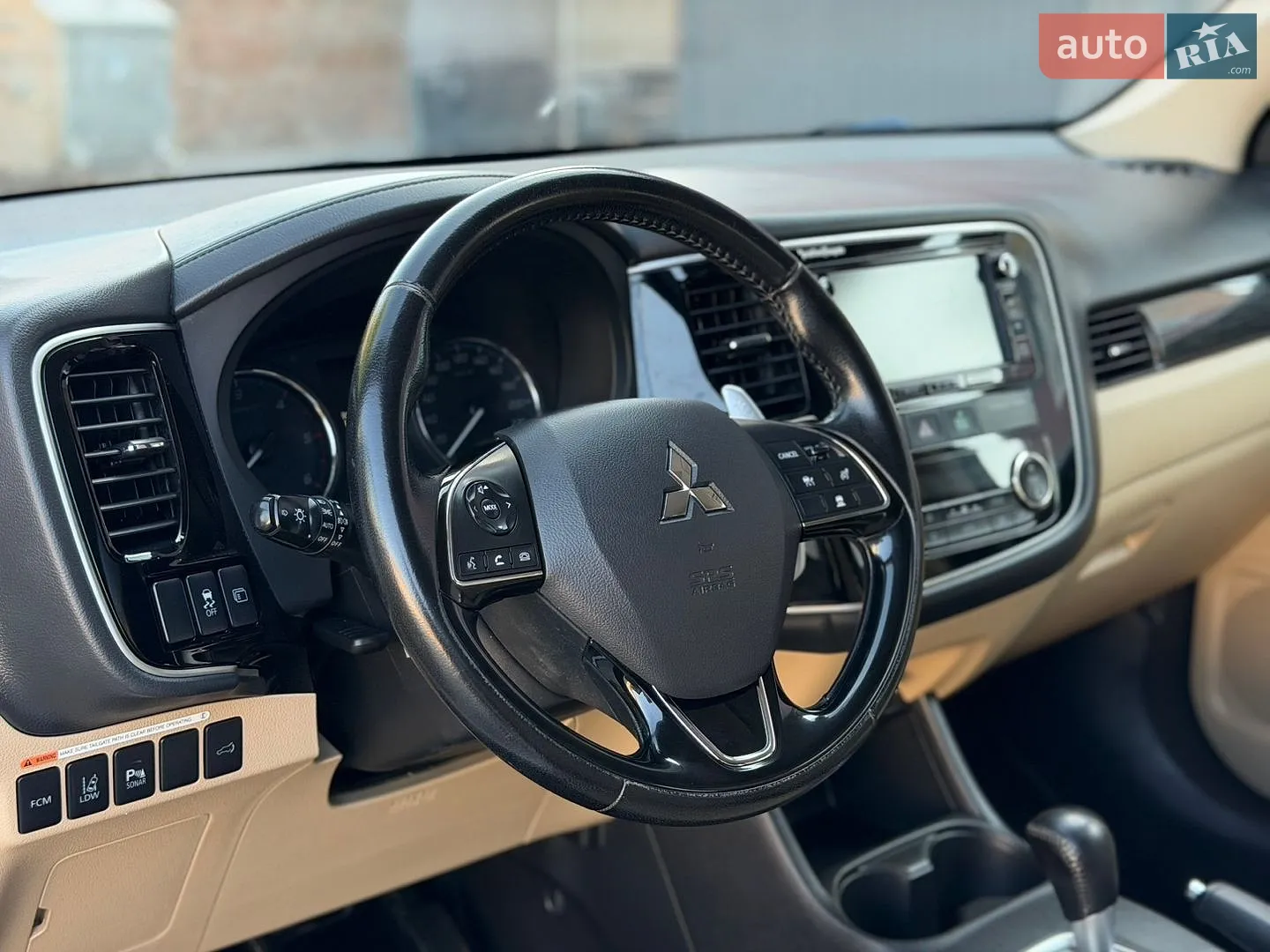 2016 Mitsubishi Outlander - мініатюра 15