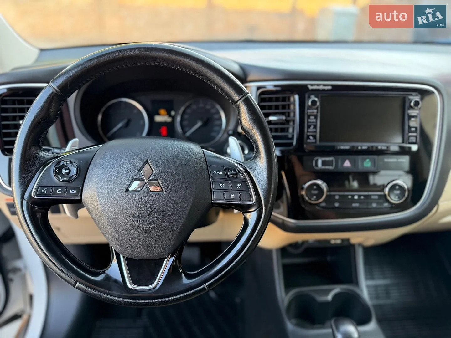 2016 Mitsubishi Outlander - мініатюра 32