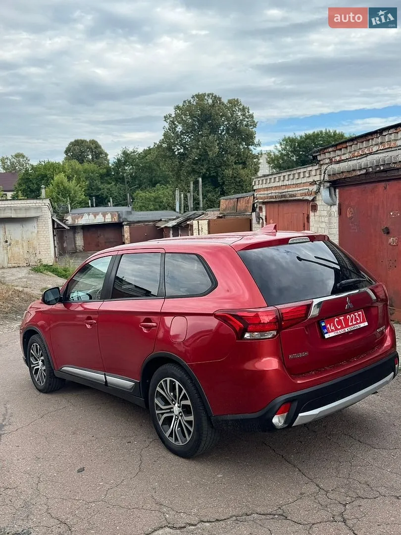 2017 Mitsubishi Outlander - мініатюра 5