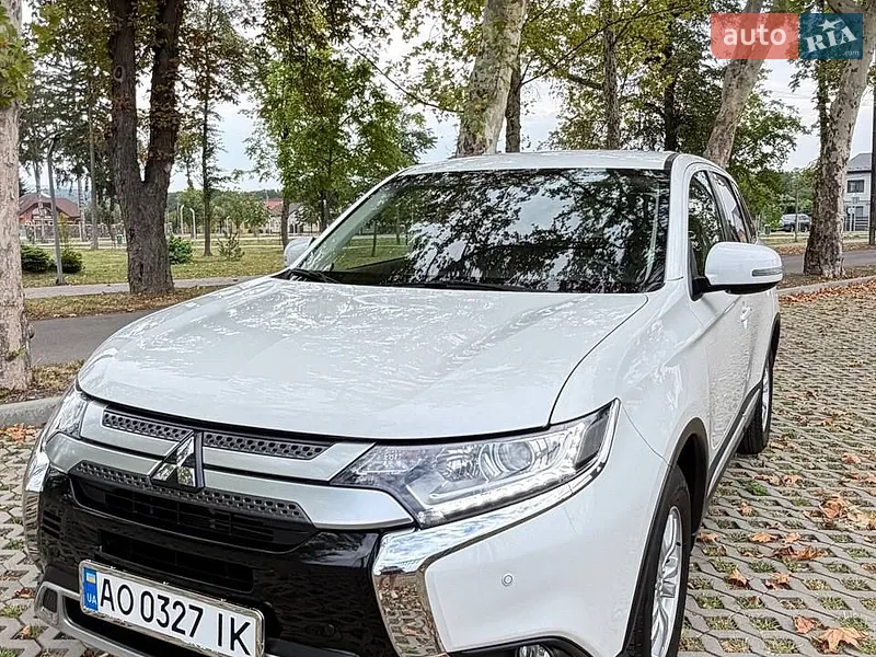 Mitsubishi Outlander 2021