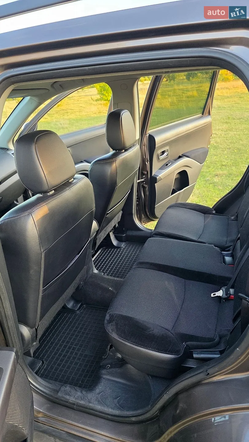 2011 Mitsubishi Outlander - мініатюра 19