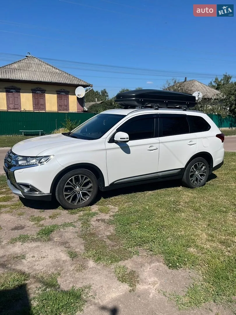 2017 Mitsubishi Outlander - мініатюра 2
