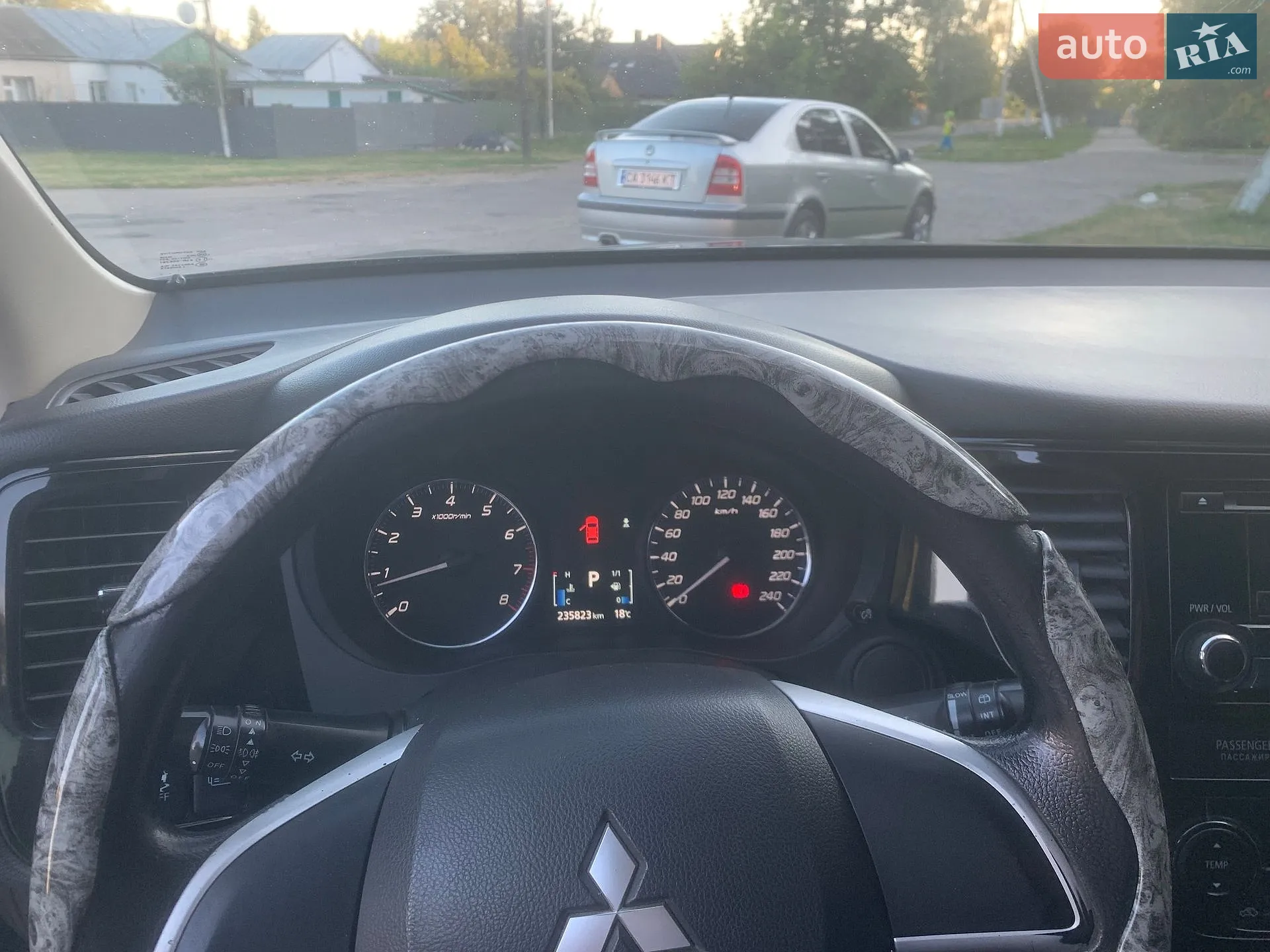 2013 Mitsubishi Outlander - мініатюра 10
