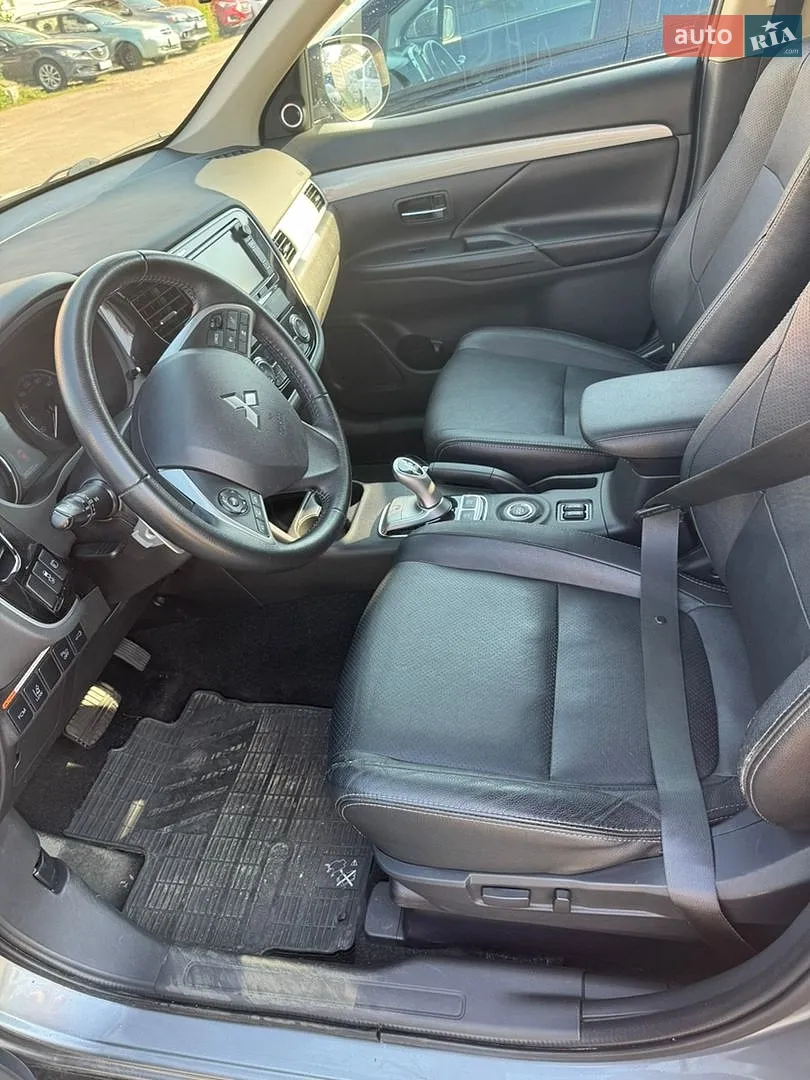 2015 Mitsubishi Outlander - мініатюра 11