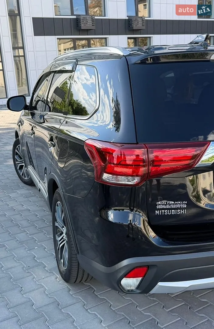 2017 Mitsubishi Outlander - мініатюра 7