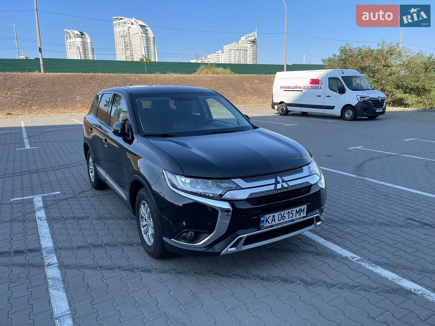 2019 Mitsubishi Outlander - мініатюра 2