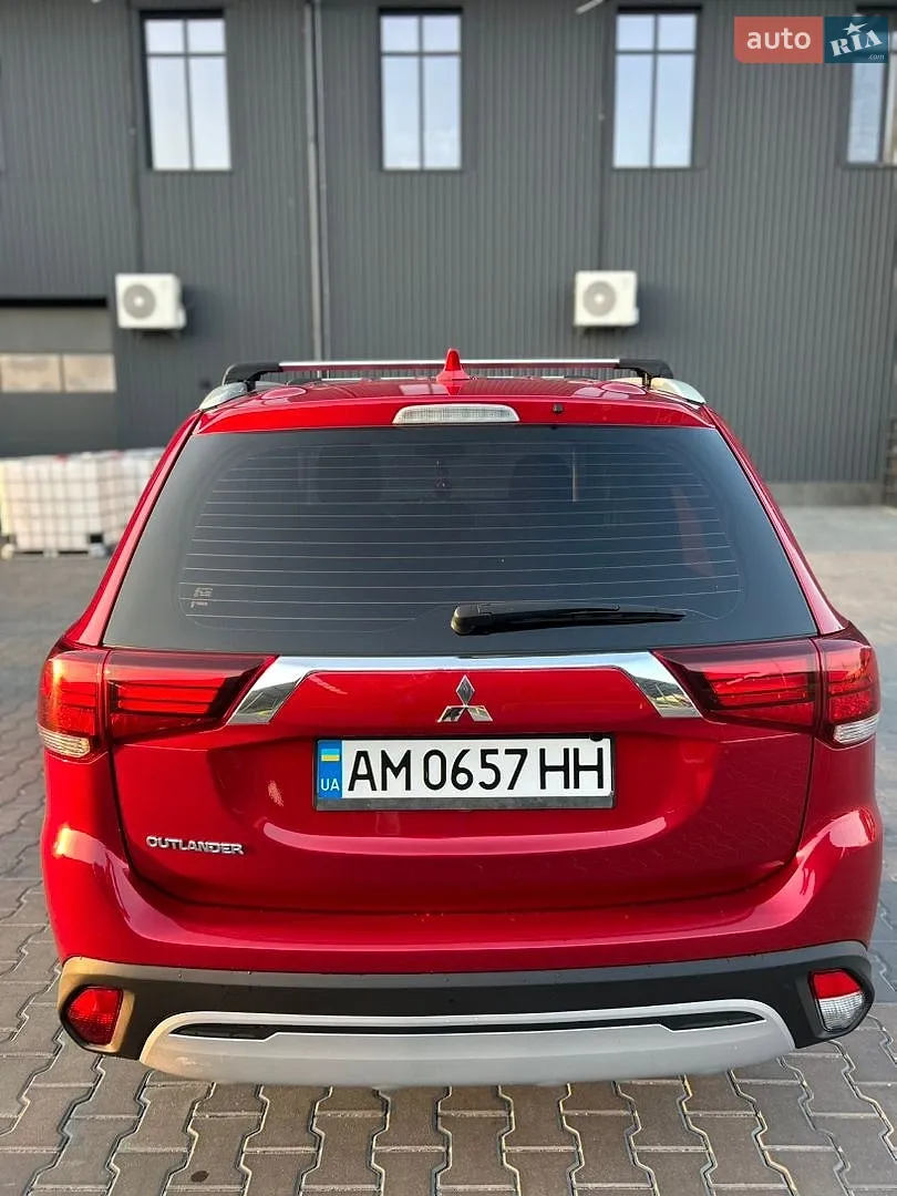 2021 Mitsubishi Outlander - мініатюра 6