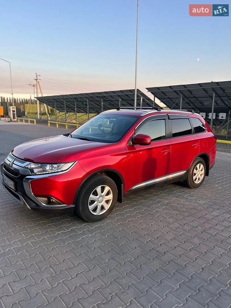 2021 Mitsubishi Outlander - мініатюра 11
