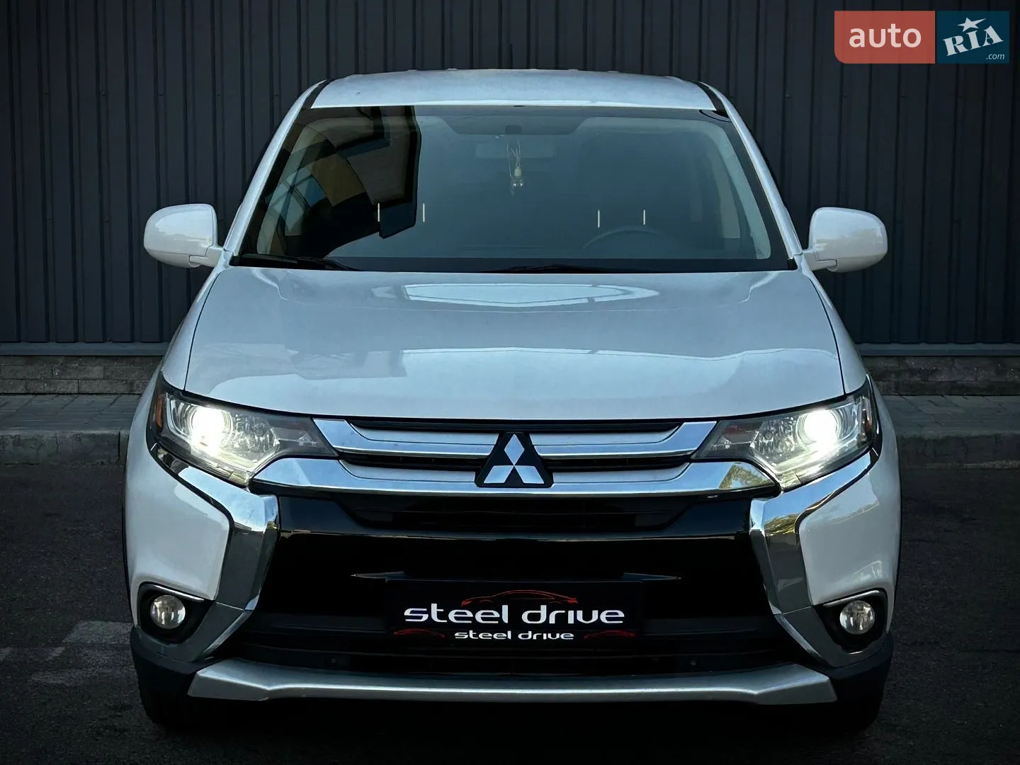 2016 Mitsubishi Outlander - мініатюра 8