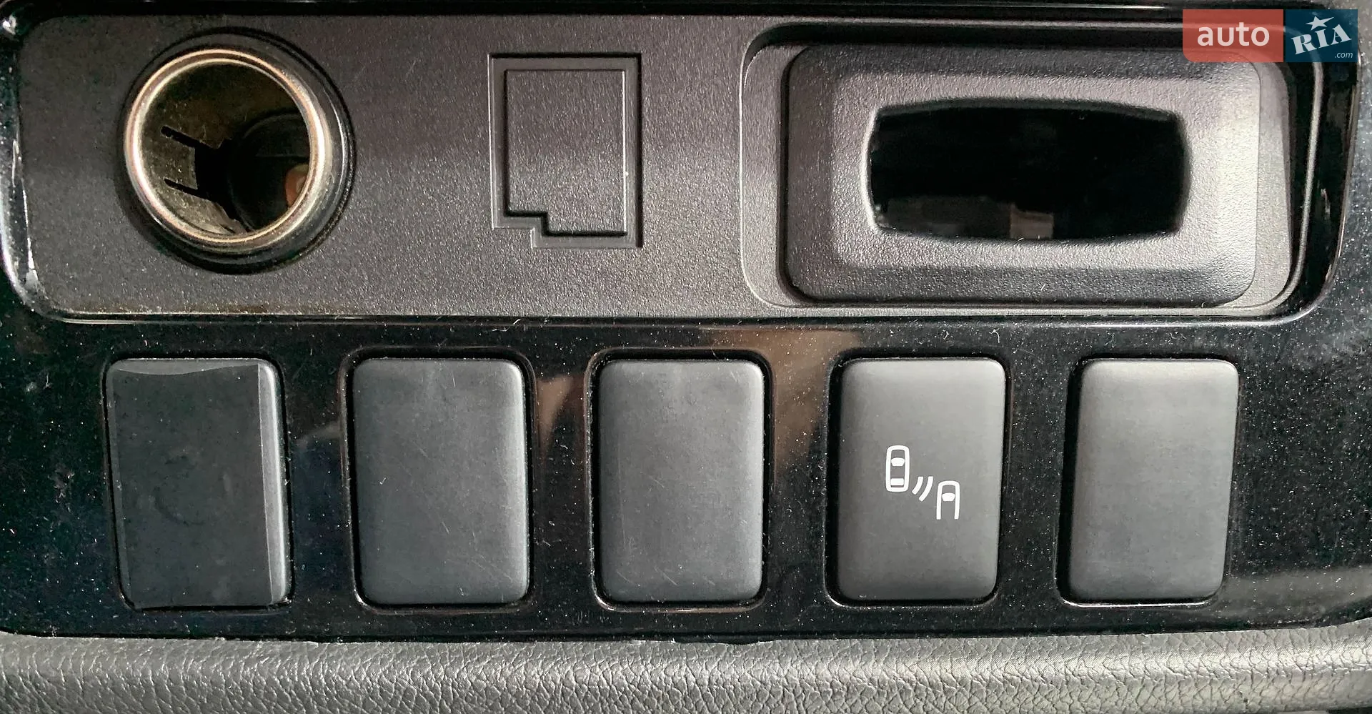 2016 Mitsubishi Outlander - мініатюра 23