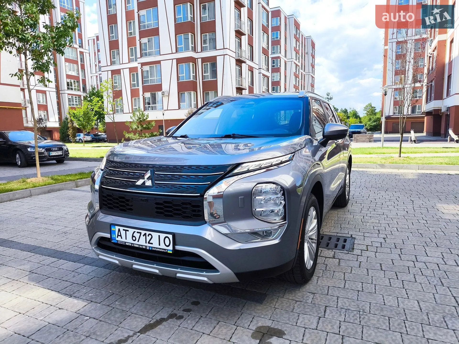 2021 Mitsubishi Outlander - мініатюра 3