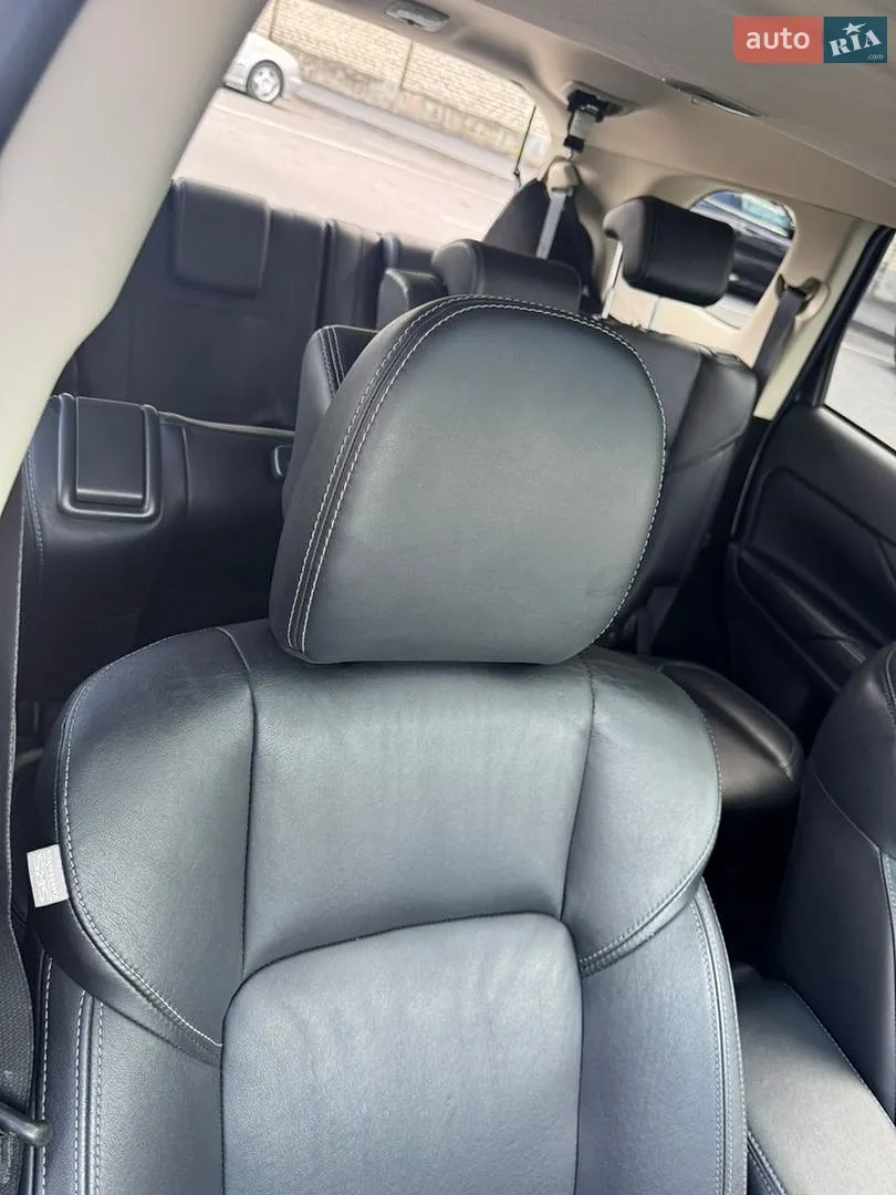 2019 Mitsubishi Outlander - мініатюра 26