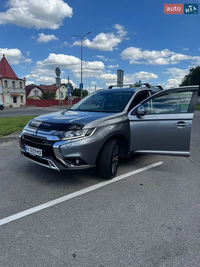 2019 Mitsubishi Outlander - мініатюра 27