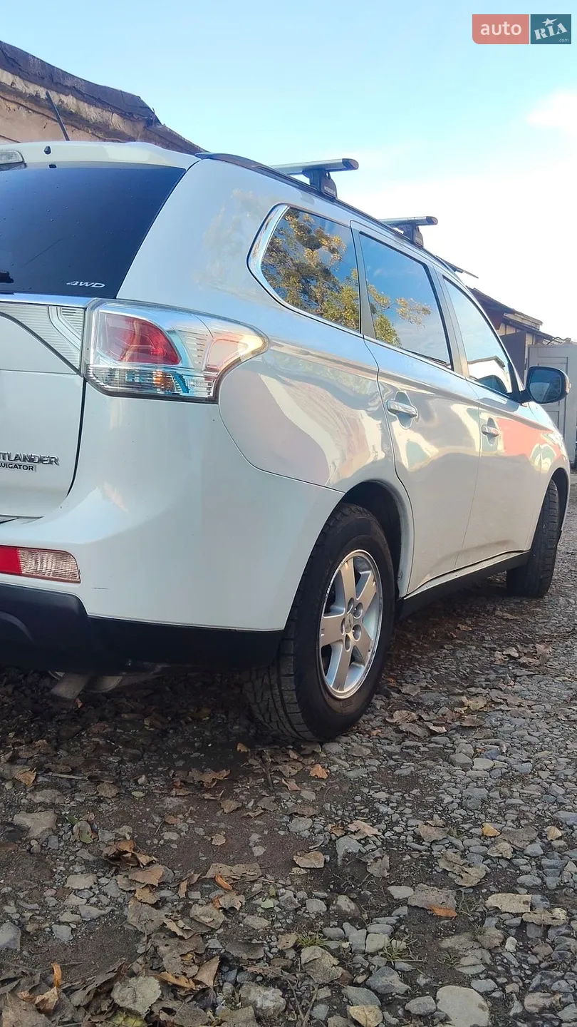2012 Mitsubishi Outlander - мініатюра 11