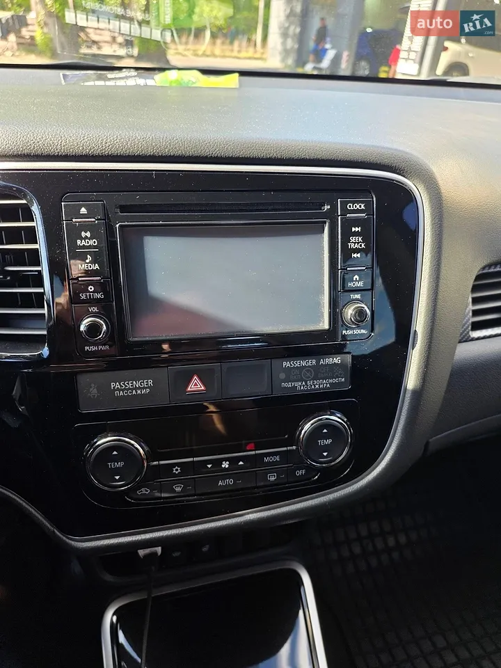 2017 Mitsubishi Outlander - мініатюра 22