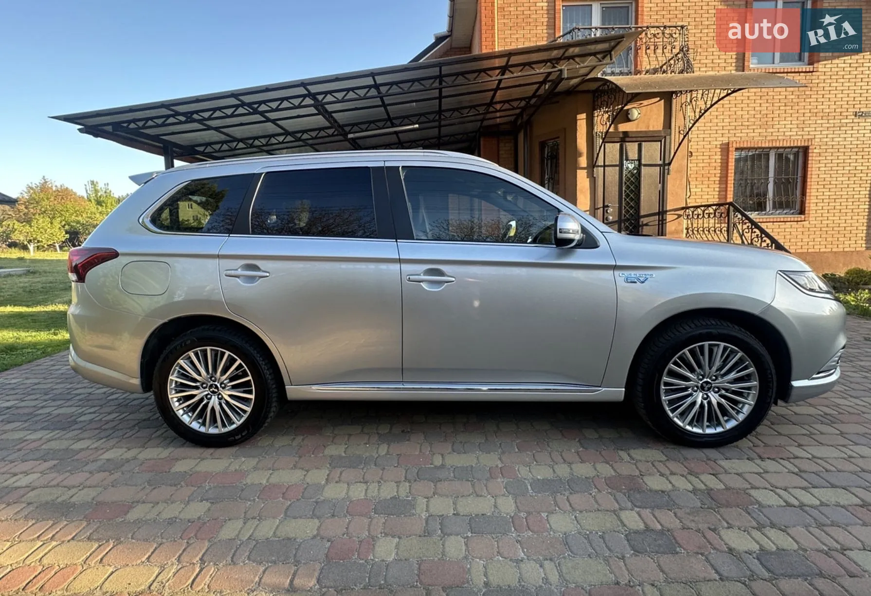 2022 Mitsubishi Outlander - мініатюра 4