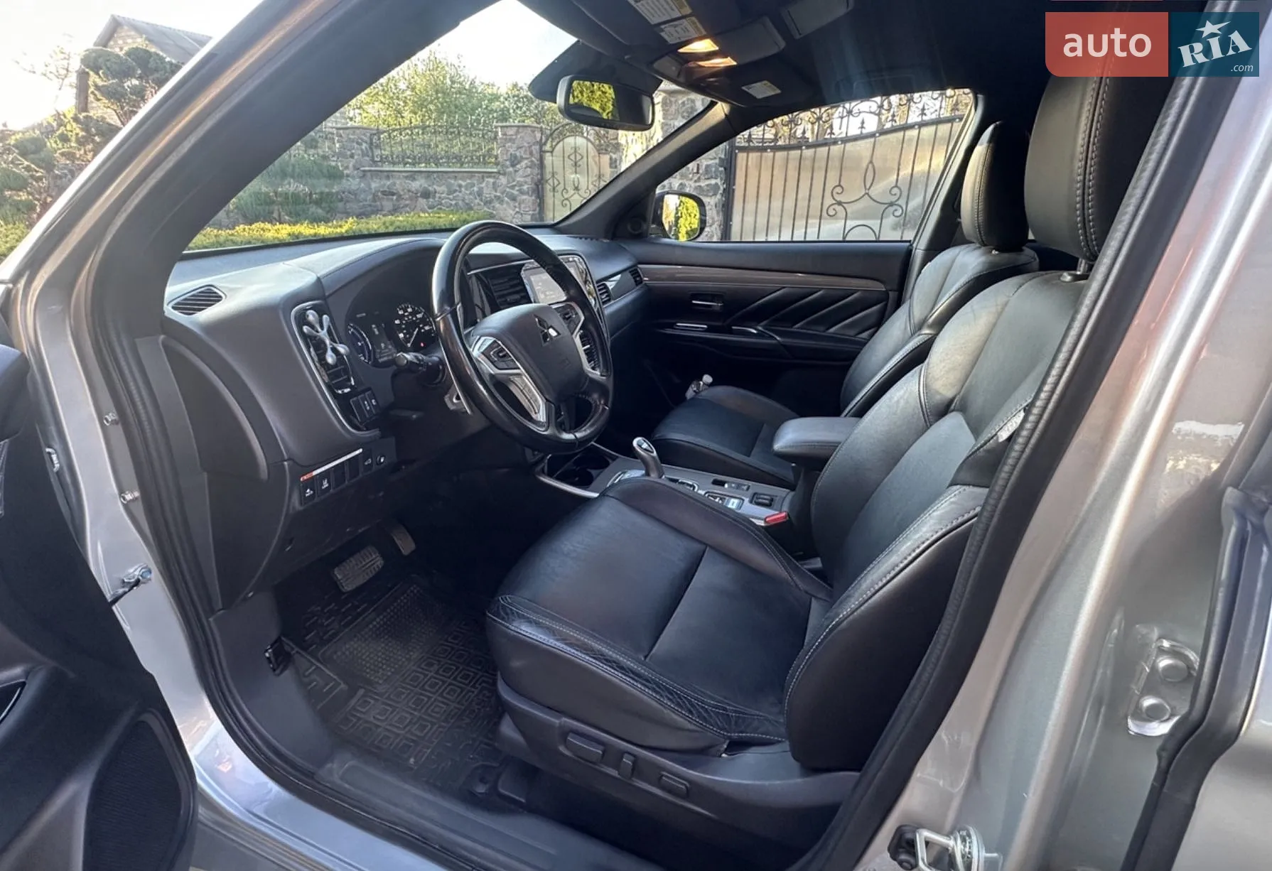 2022 Mitsubishi Outlander - мініатюра 10