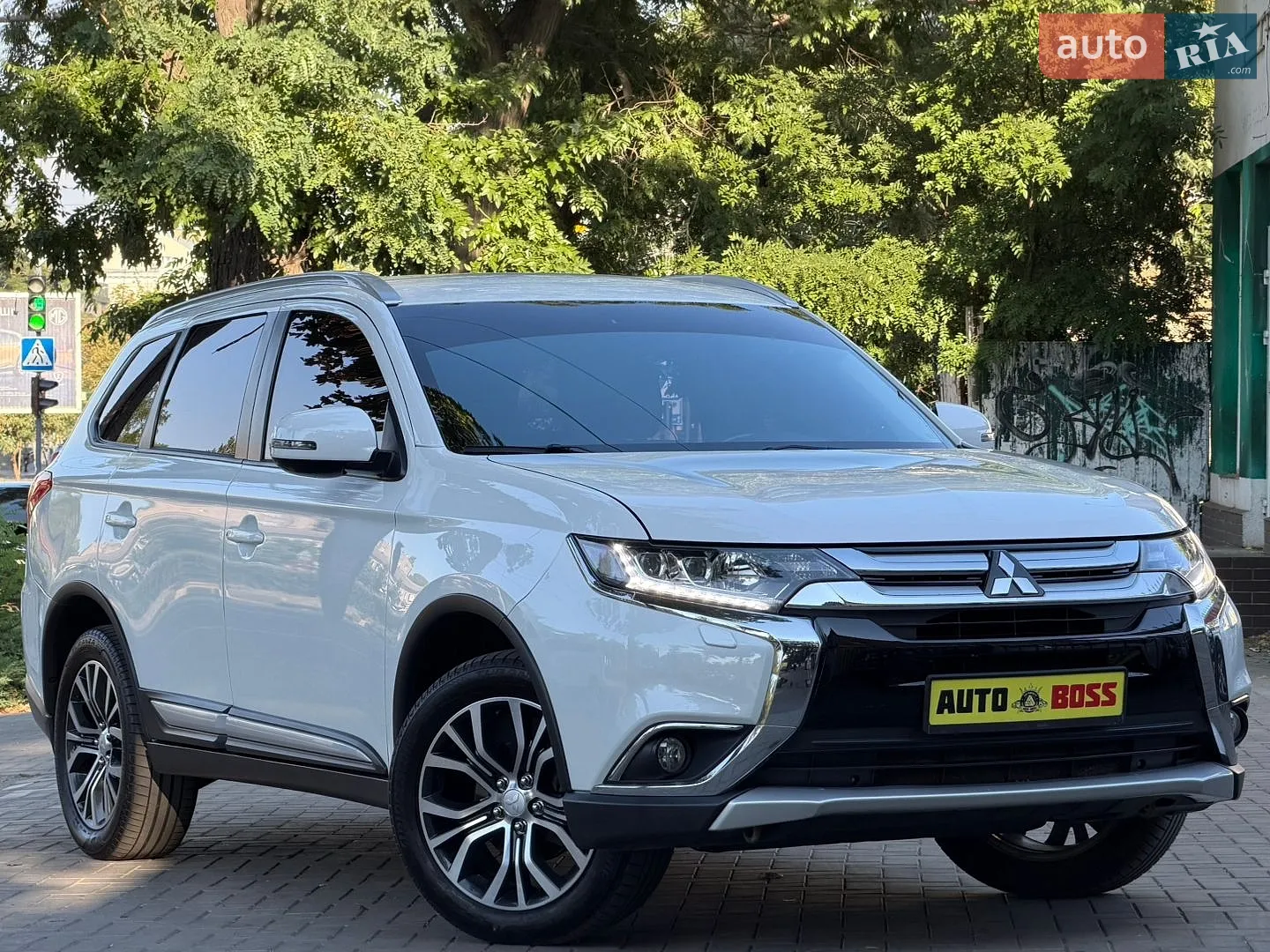 2016 Mitsubishi Outlander - мініатюра 3