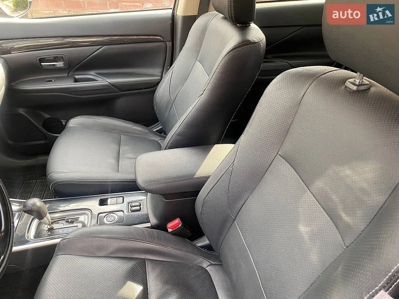 2018 Mitsubishi Outlander - мініатюра 15