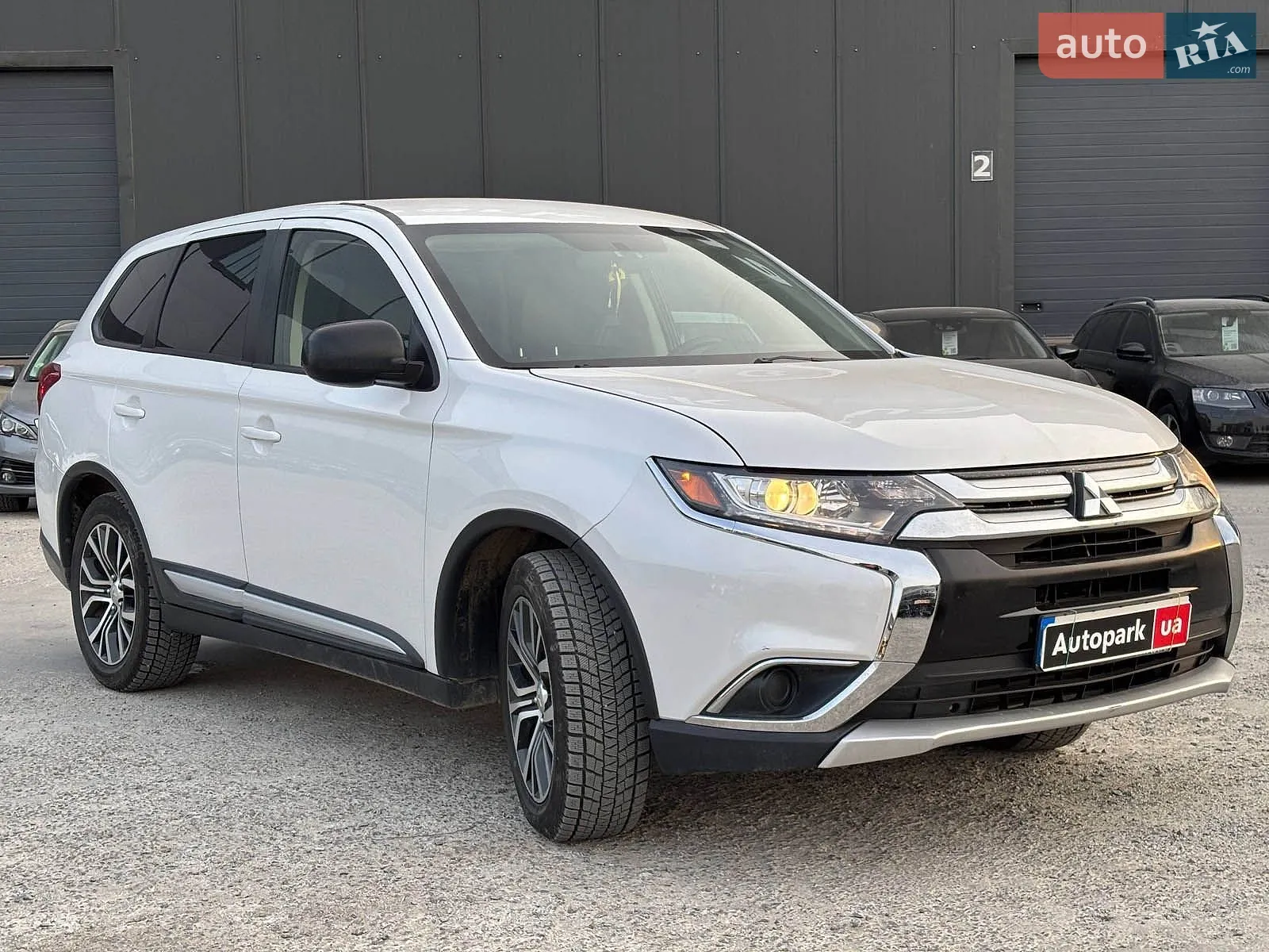 2016 Mitsubishi Outlander - мініатюра 15