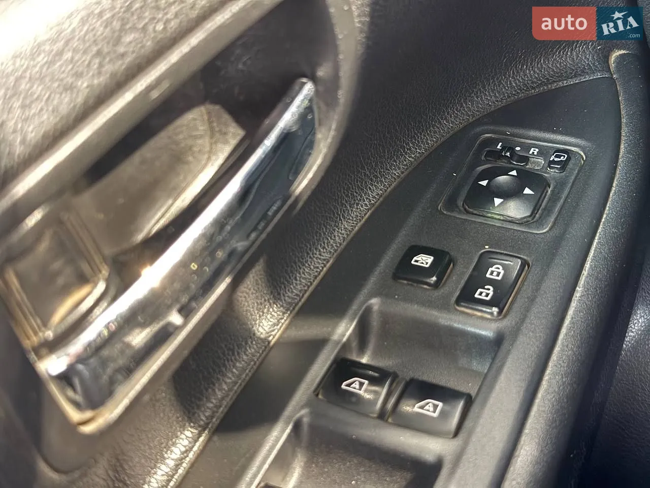 2021 Mitsubishi Outlander - мініатюра 29