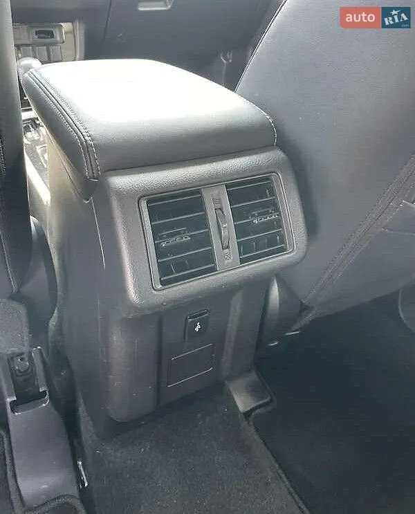 2019 Mitsubishi Outlander - мініатюра 12